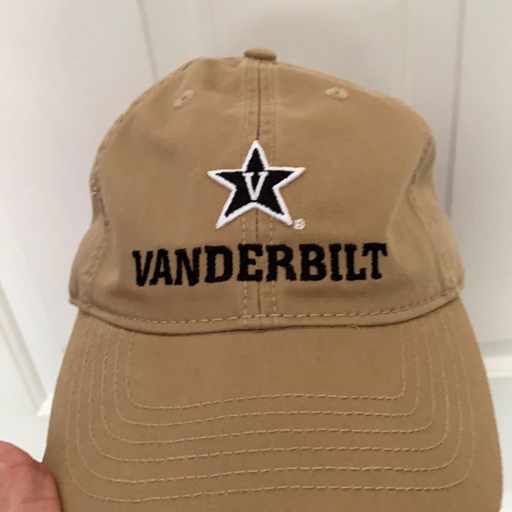 Vanderbilt dad hat